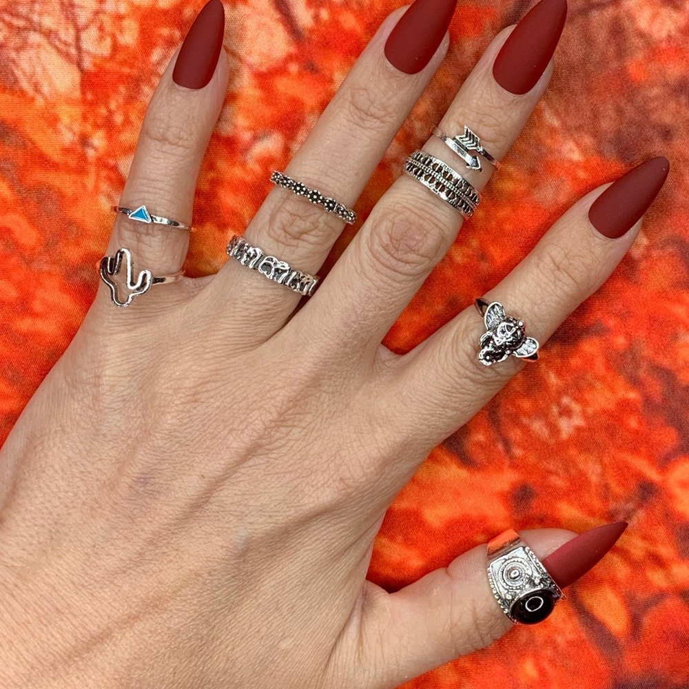 3/$10 NEW Boho Style Rings & MIDI Rings Design Mix / silver tone Bundle NWOT - Picture 2 of 7